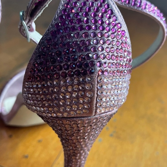 Steve Madden Multi color stone 4” heel sandals - Picture 7 of 7